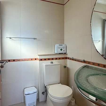 T1 Pau Da Bandeira * Calicos (Albufeira)